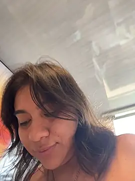 Poli_amor2025's cam snapshot