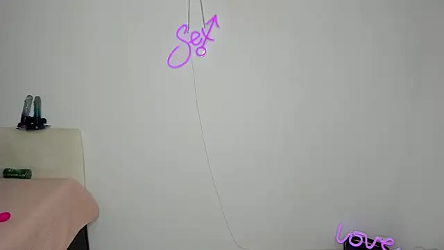 Bitch_Coin's cam snapshot