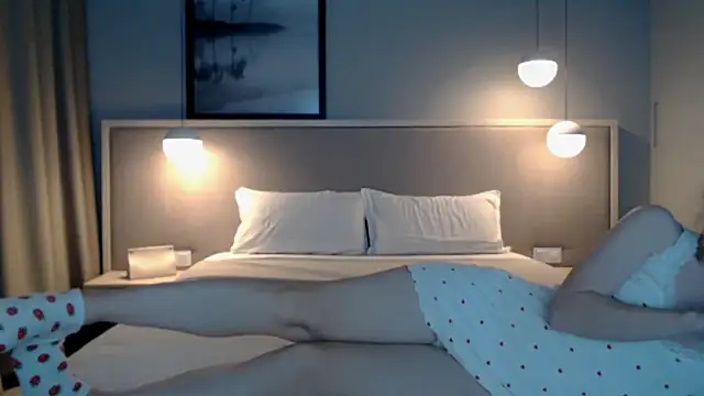 ShySchoolGirl live sex cam