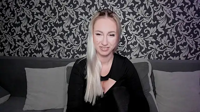 Blonde_Miss's cam snapshot