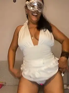 Latinbella's cam snapshot