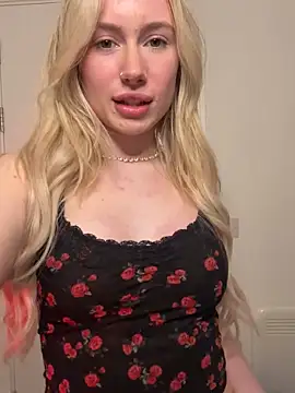 SexySaraxxoo live sex cam