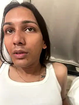indianKrish2 live sex cam