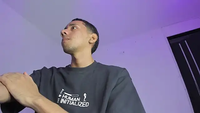 Lion_TNTx live sex cam