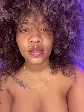 riri_brunnete live sex cam