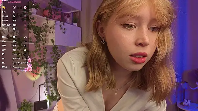 TheolaLonghofer live sex cam