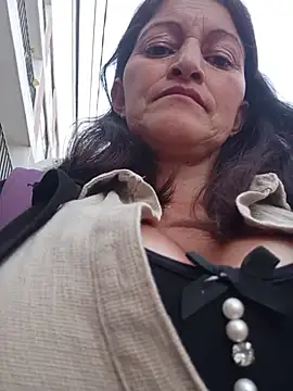 Salome-moon's cam snapshot