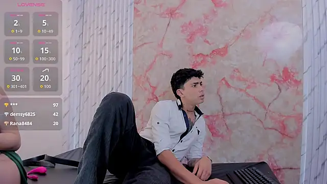 Zoey_and_nick live sex cam