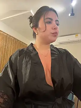 sukhakunis1 live sex cam