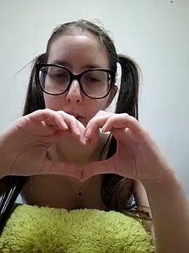 Sarah459 live sex cam