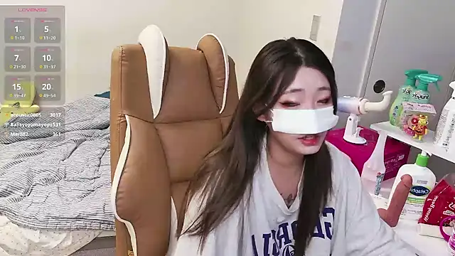 Milk_Sola live sex cam