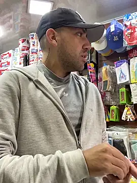 JuanZapata33 live sex cam