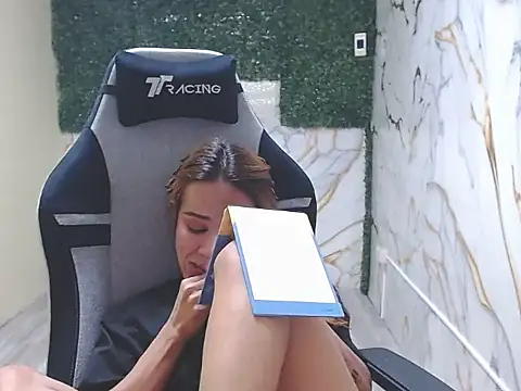 imadriana12 live sex cam