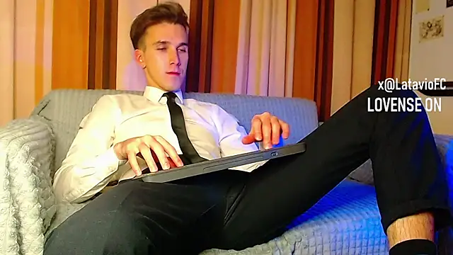 Midnighter_ live sex cam