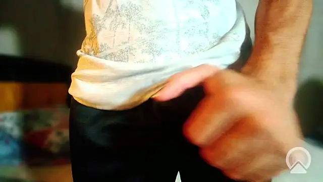 Lion_20xxx's cam snapshot