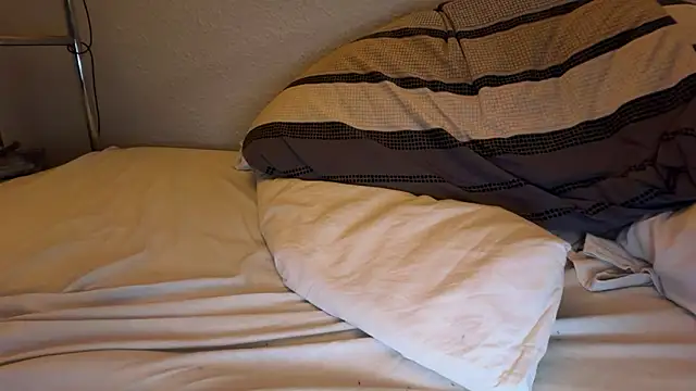 lou_is's cam snapshot