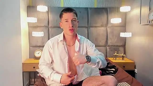 HunterHeat_'s cam snapshot