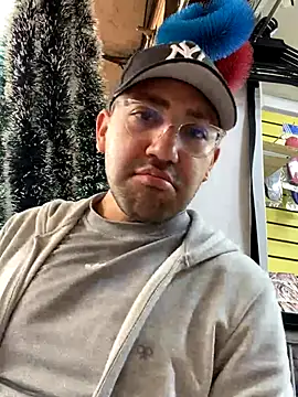 JuanZapata33 live sex cam