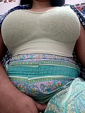 cute-mahek's cam snapshot