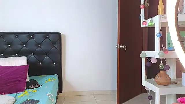 tatiana_big_ass_boobs live sex cam