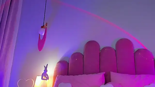 ElsaYoung's cam snapshot