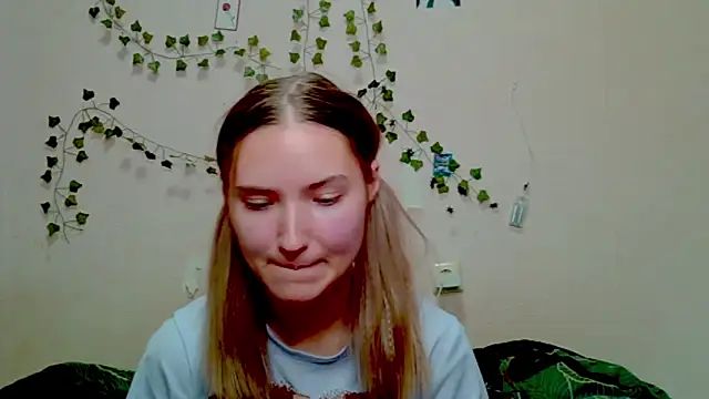 _kikiclark__'s cam snapshot