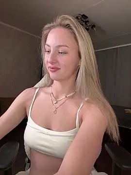 Mally_Say's cam snapshot