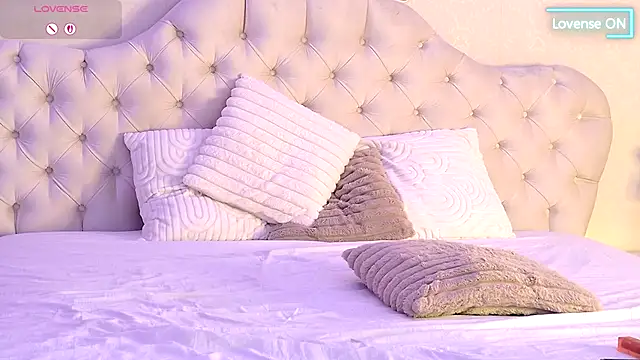 AniaKarenina's cam snapshot