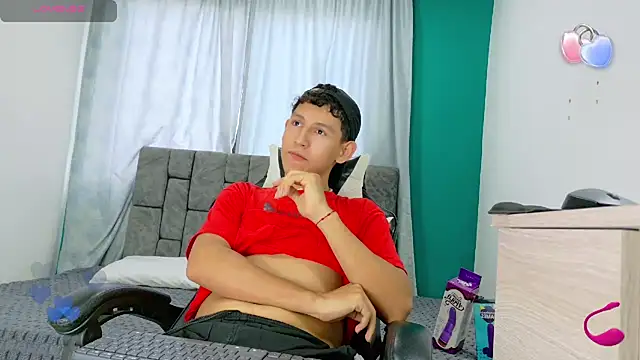 FelipeGonzalezz's cam snapshot