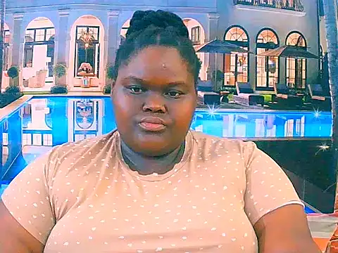 EbonyHotBuns's cam snapshot