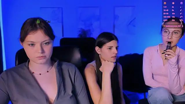 nikole_kitt live sex cam