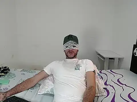 dirty_boy_horny's cam snapshot