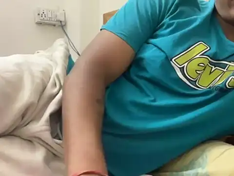 YourBlackBull's cam snapshot