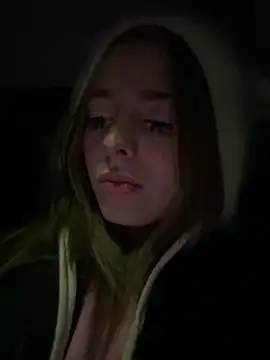 LoraaDoll live sex cam