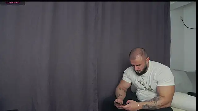 RickyMiami1 live sex cam