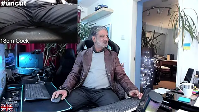 OnlineBossUK live sex cam