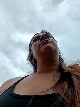 Latina_sexy1's cam snapshot