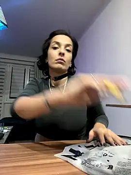 Piggiteablacktea's cam snapshot