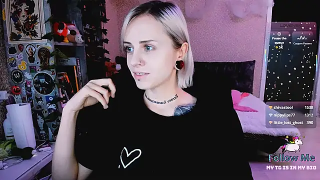 NaniMoore's cam snapshot