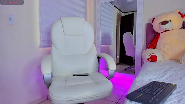 isaa_19's cam snapshot