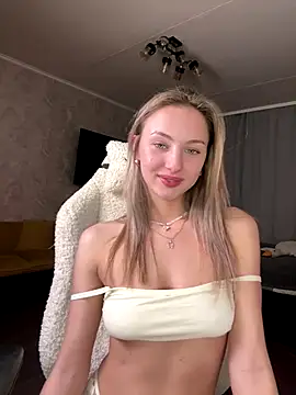 Mally_Say's cam snapshot