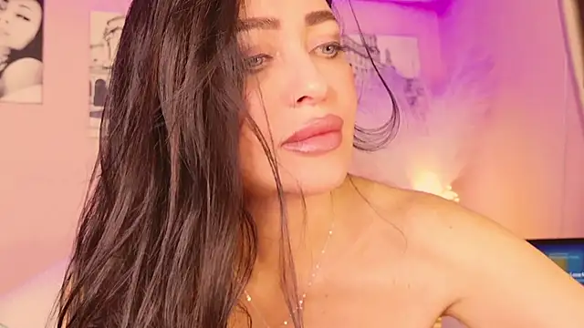 NaomiBlack35 live sex cam