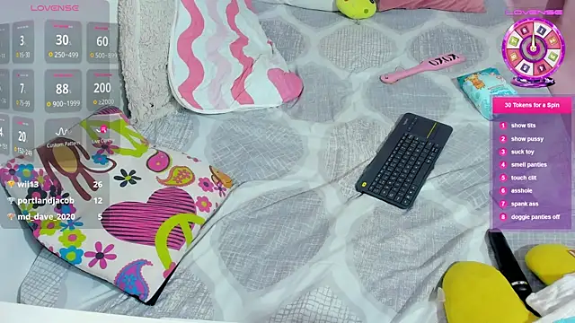 amelia_petiite's cam snapshot