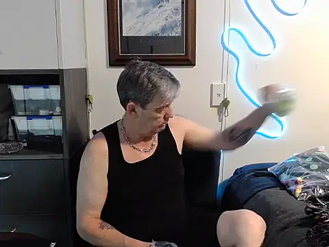 ChunkyMonkey007's cam snapshot