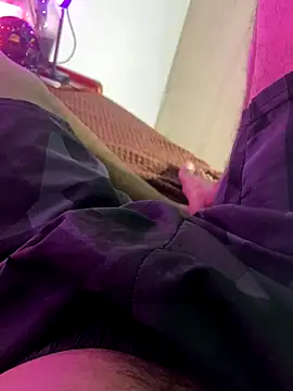 bronwgirl69's web cam