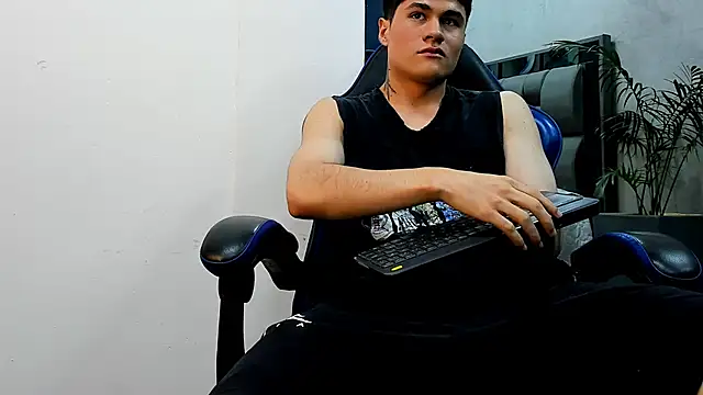 roan_birkin's cam snapshot