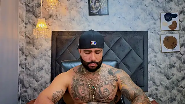 Apolo_rousse1's cam snapshot