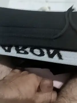 Vuruadam0405's cam snapshot