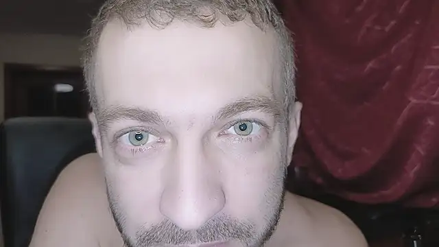 333Alone_in_theDark777's cam snapshot