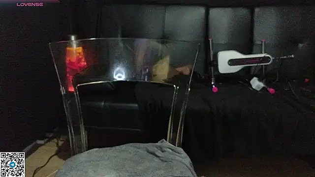 Mia_G0ld's cam snapshot